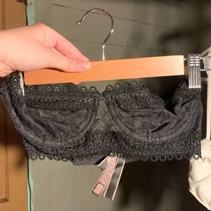 VS Lace Strapless Bra